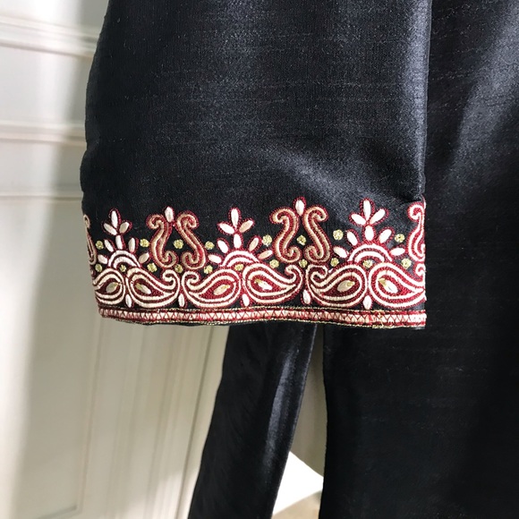 🧡 Embroidered Tunic 🧡 - Picture 11 of 12
